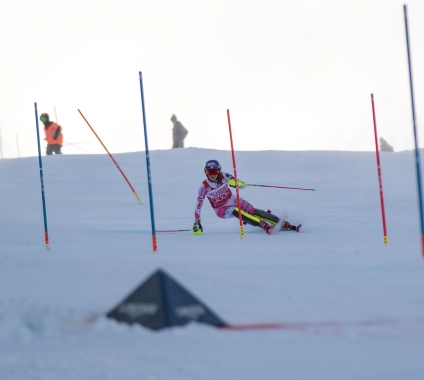 Mikaela racing at Killington (Reese Brown)